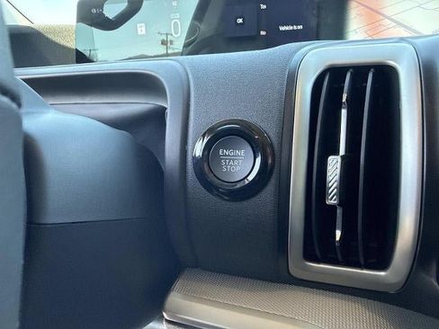 Used 2025 Ford Expedition Max Active AWD/4WD image 25