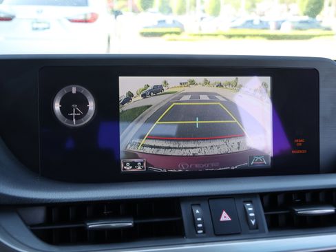 Certified 2021 Lexus ES 350 F Sport w/ Accessory Package 2 FWD image 22