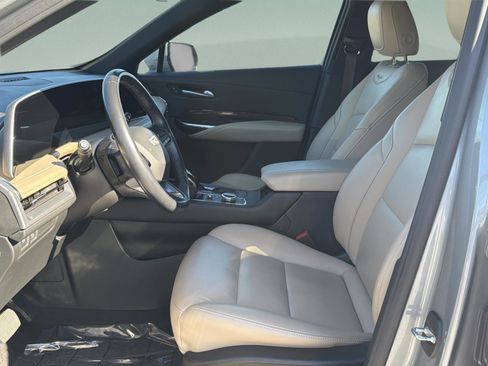 Used 2024 Cadillac XT4 Premium Luxury image 26