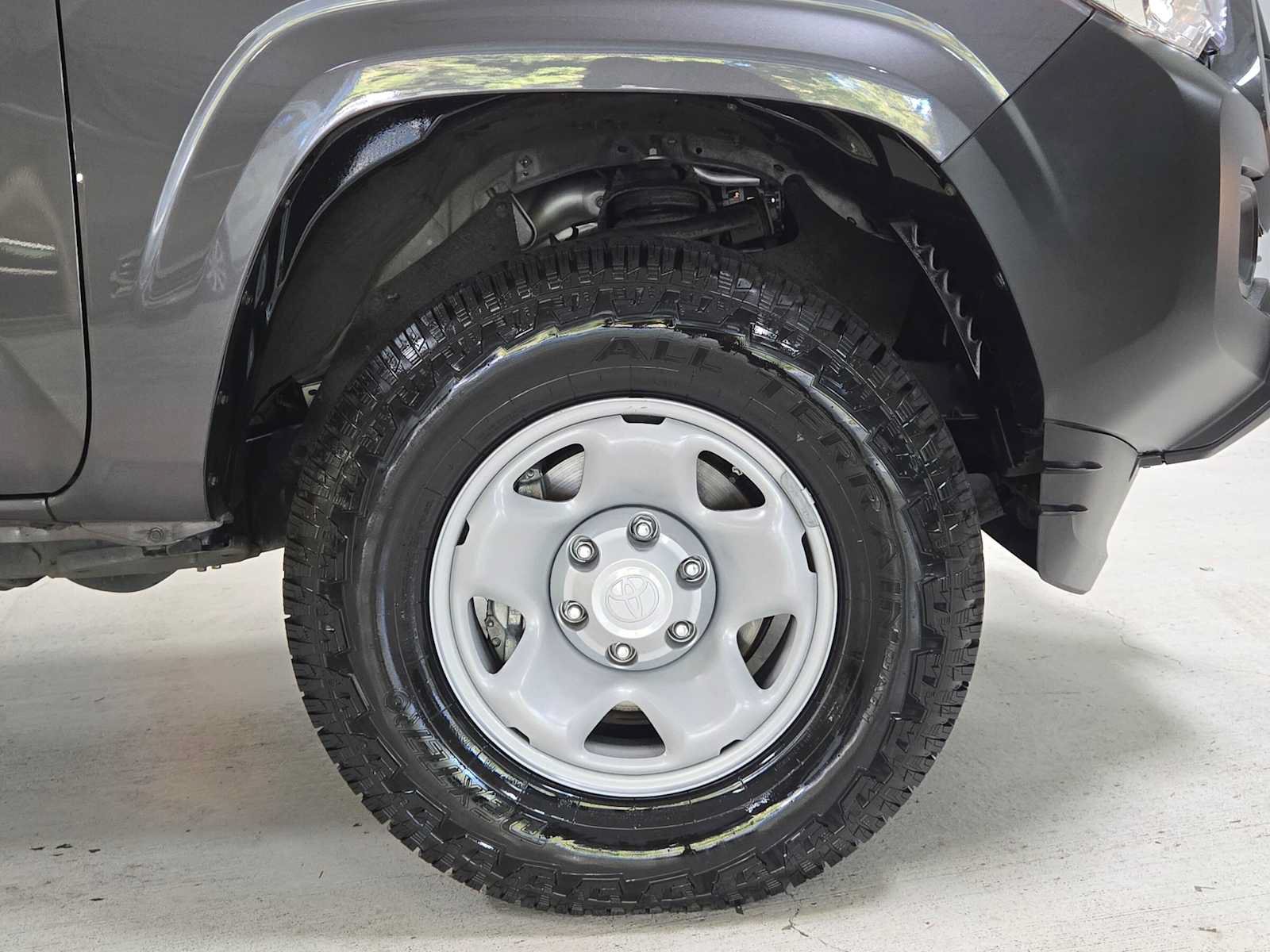Used 2022 Toyota Tacoma SR RWD image 9