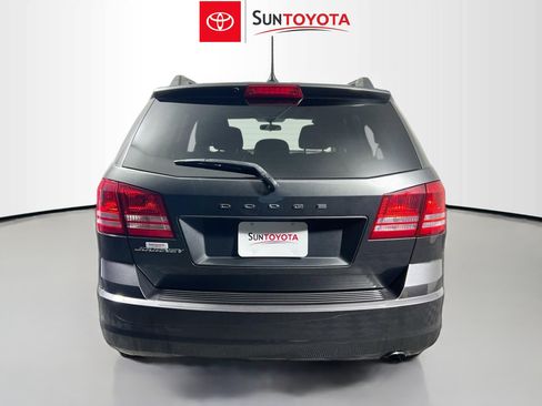 Used 2018 Dodge Journey SE image 5