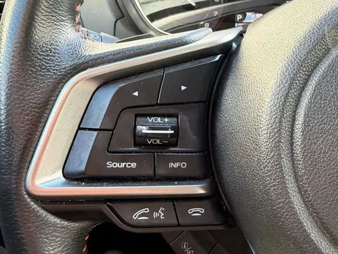 Used 2018 Subaru Crosstrek 2.0i Premium w/ Eyesight System image 19