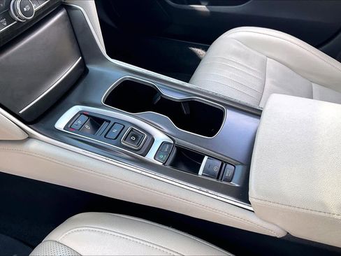Used 2021 Honda Accord Touring image 18
