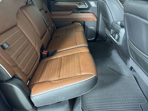 New 2025 GMC Sierra 2500 Denali Ultimate w/ Max Trailering Package image 14