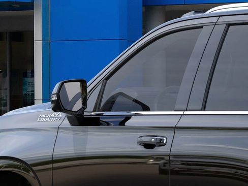 New 2026 Chevrolet Tahoe High Country AWD/4WD image 12