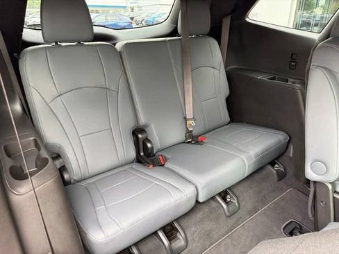 Used 2023 Buick Enclave Essence w/ Sport Touring Edition AWD/4WD image 19