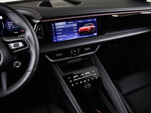 New 2026 Porsche Macan Electric image 19