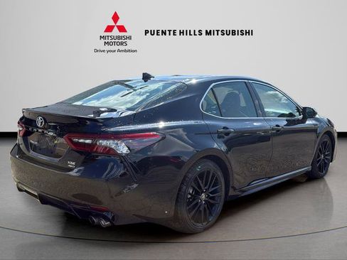 Used 2022 Toyota Camry XSE image 5