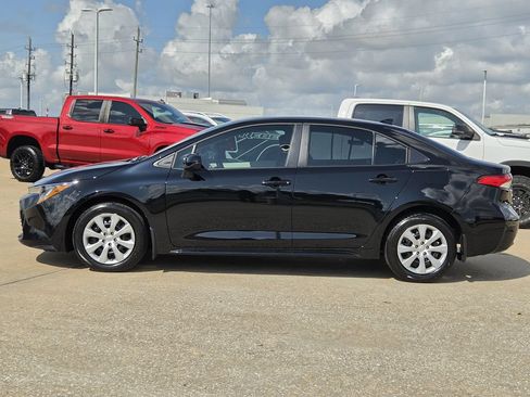 Used 2026 Toyota Corolla LE FWD image 6