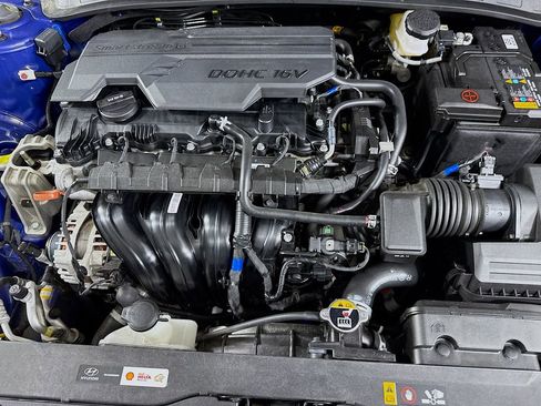 Certified 2023 Hyundai Elantra Limited FWD image 35
