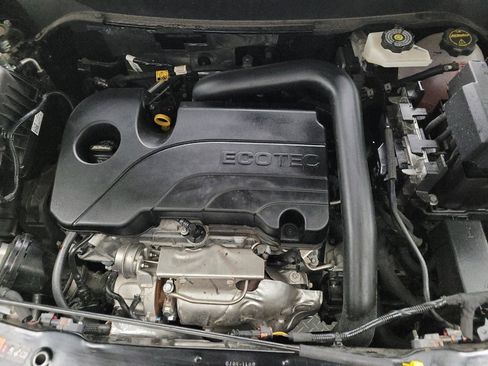 Used 2025 Chevrolet Equinox LT image 30