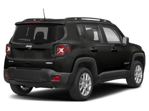 Used 2022 Jeep Renegade Latitude w/ Convenience Group AWD/4WD image 2