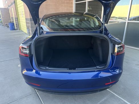 Used 2023 Tesla Model 3 Standard Range image 39