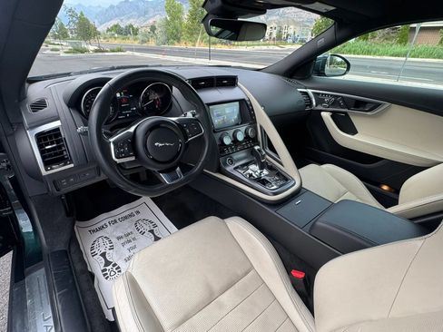 Used 2018 Jaguar F-TYPE Coupe RWD image 16