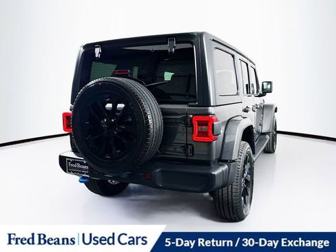 Used 2023 Jeep Wrangler Unlimited Sahara w/ Cold Weather Group image 8