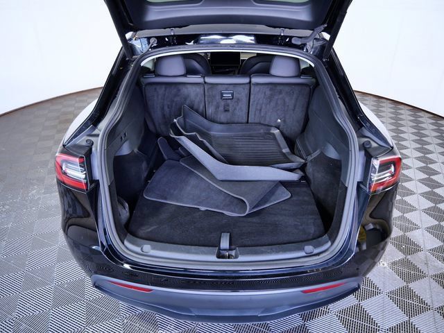 Used 2023 Tesla Model Y Long Range AWD/4WD image 8