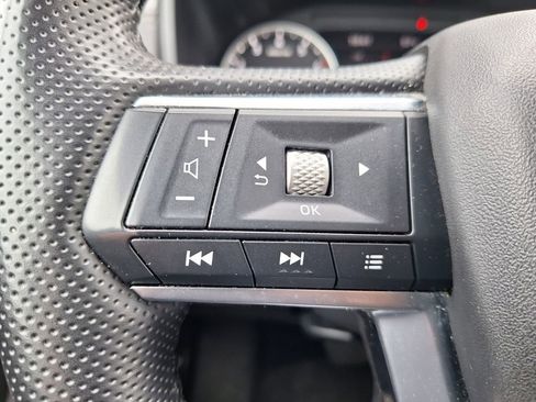 Used 2024 Mitsubishi Outlander SE Black Edition image 13