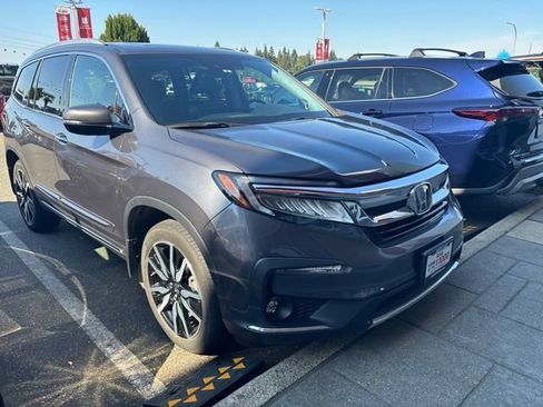 Used 2022 Honda Pilot Touring image 3