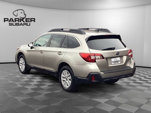 Used 2019 Subaru Outback 2.5i Premium w/ Popular Package #2 image 3