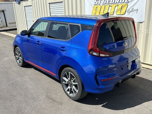 Used 2020 Kia Soul GT-Line FWD image 2