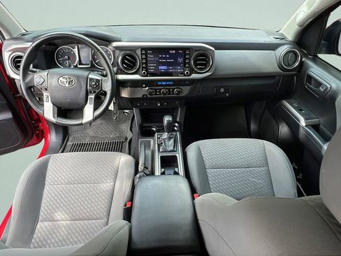 Used 2022 Toyota Tacoma SR5 w/ Technology Package image 19