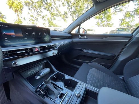 Used 2025 Kia K5 LXS FWD image 41