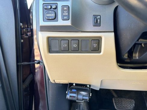 Used 2014 Toyota Sequoia Limited image 32