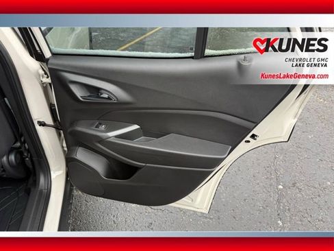 New 2026 Chevrolet Trax RS w/ Driver Confidence Package image 16