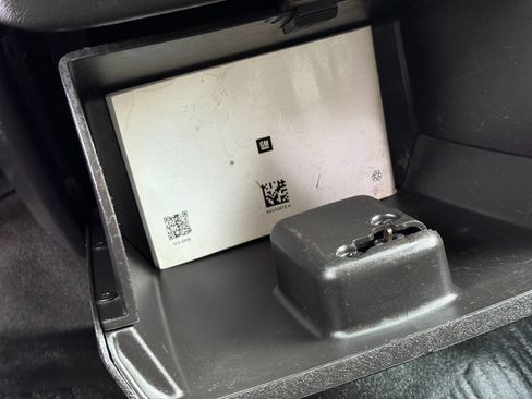 Used 2019 Chevrolet Express 3500 w/ Driver Convenience Package image 25