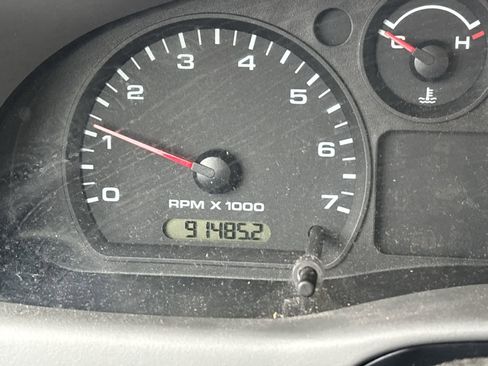 Used 2010 Ford Ranger XLT image 16