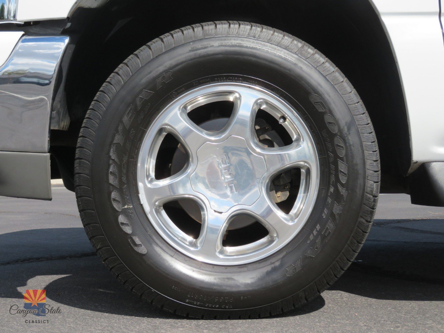 Used 2003 GMC Yukon XL SLT w/ 1SD Preferred Equipment Group AWD/4WD image 19