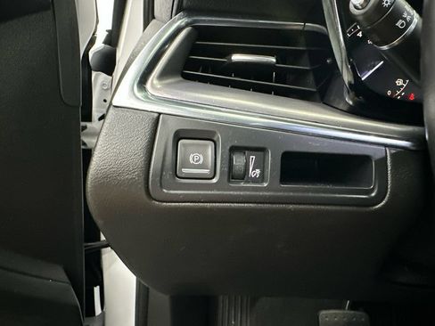 Used 2021 Cadillac XT5 Luxury FWD image 32