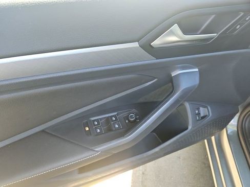 Used 2023 Volkswagen Jetta SE FWD image 15