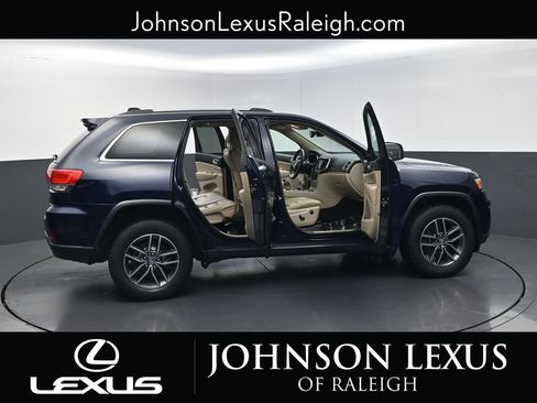 Used 2017 Jeep Grand Cherokee Limited AWD/4WD image 33