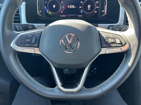 Used 2022 Volkswagen Atlas Cross Sport SE image 19