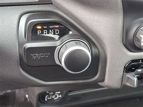 Used 2024 RAM 2500 Tradesman w/ Chrome Appearance Group image 9