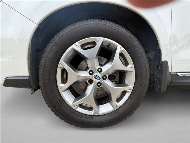 Used 2017 Subaru Forester 2.5i Touring AWD/4WD image 25