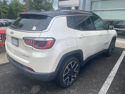 Used 2019 Jeep Compass Limited w/ Safety & Security Group AWD/4WD image 2