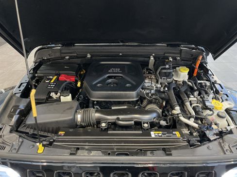 Used 2022 Jeep Wrangler Unlimited Sahara w/ Cold Weather Group image 38