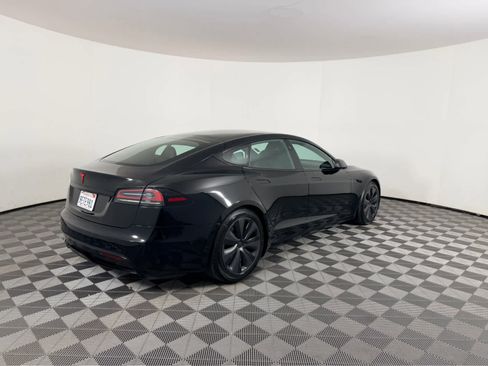 Used 2022 Tesla Model S image 4