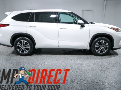 Used 2021 Toyota Highlander XLE FWD image 6