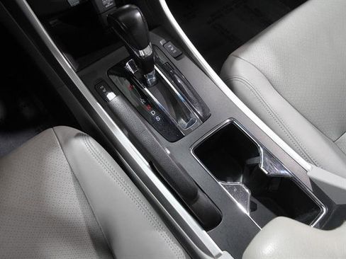 Used 2013 Honda Accord EX-L image 16