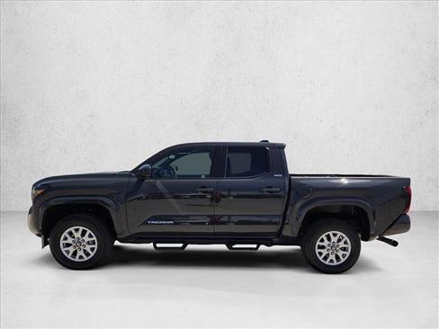 Certified 2025 Toyota Tacoma SR5 AWD/4WD image 9