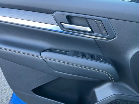 Used 2025 GMC Terrain Elevation image 18