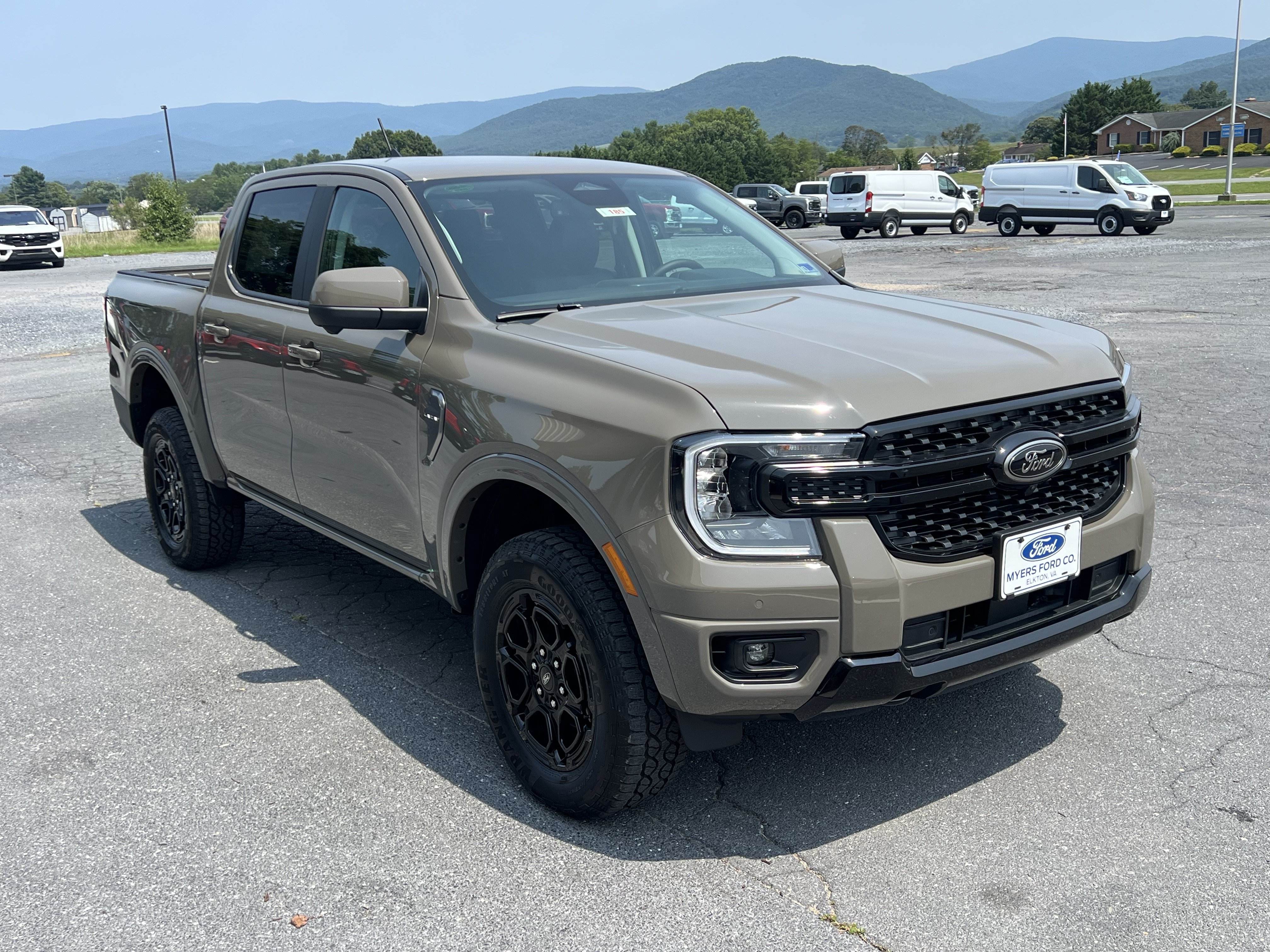 New 2026 Ford Ranger Lariat w/ FX4 Off-Road Package AWD/4WD image 4