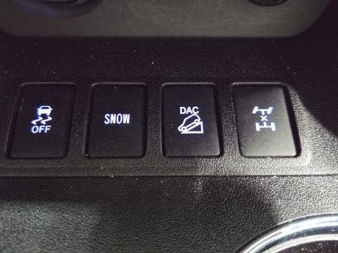 Used 2018 Toyota Highlander Limited Platinum AWD/4WD image 30
