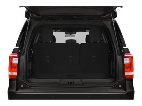 Used 2021 Ford Expedition XLT image 12