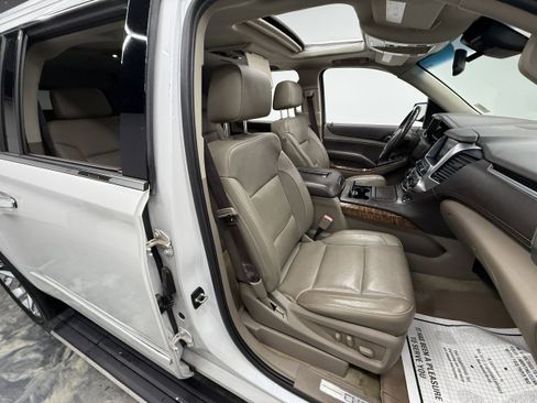 Used 2017 Chevrolet Suburban Premier image 26