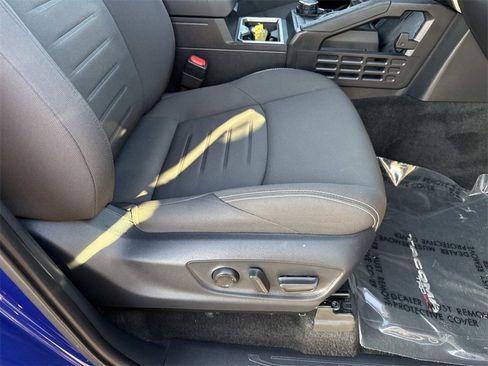 Used 2024 Toyota Tacoma TRD Sport image 30