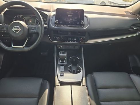 Certified 2023 Nissan Rogue SV w/ SV Premium B Package FWD image 15